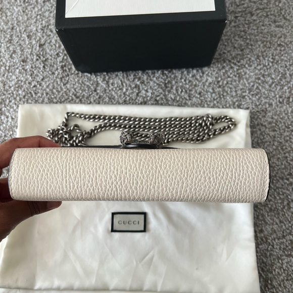 Gucci Dionysus Mini Leather Chain Wallet in White - Picture 3 of 9